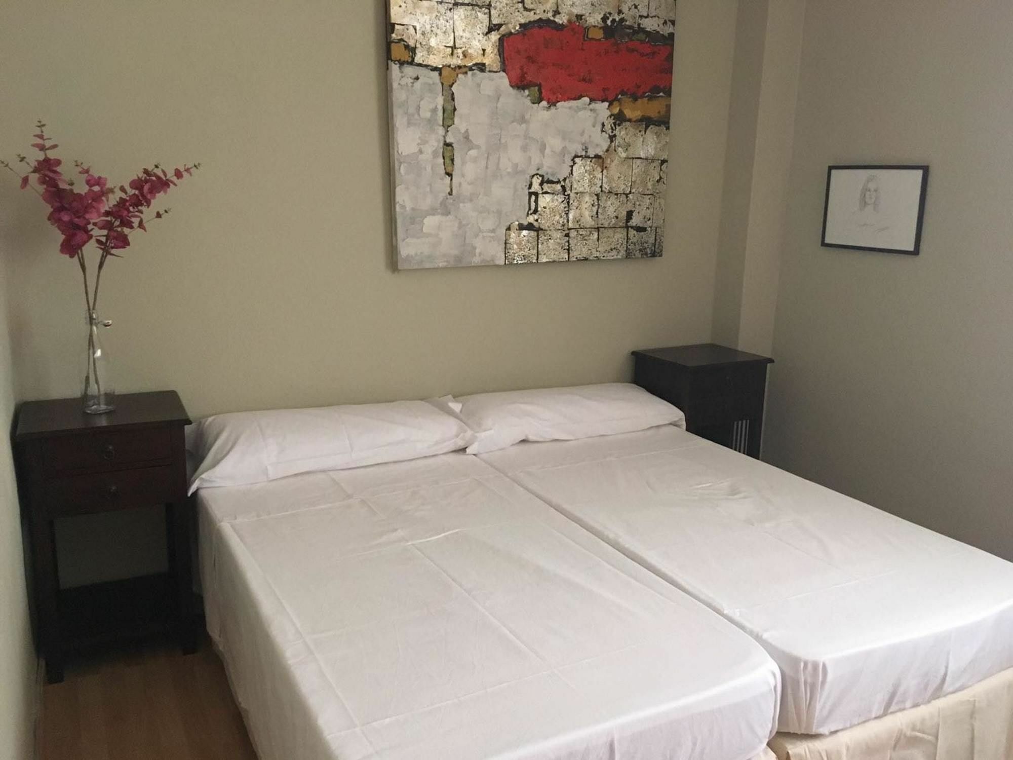 With 3 Bedrooms In Estepona, With Wonderful Sea View, Enclos Апартаменты